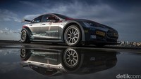 Di musim pertama, Electric GT akan sepenuhnya menggunakan mobil Tesla Model S. Ada 10 tim dengan 20 pengemudi yang akan bersaing.