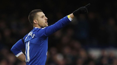Everton Bungkam City 4-0