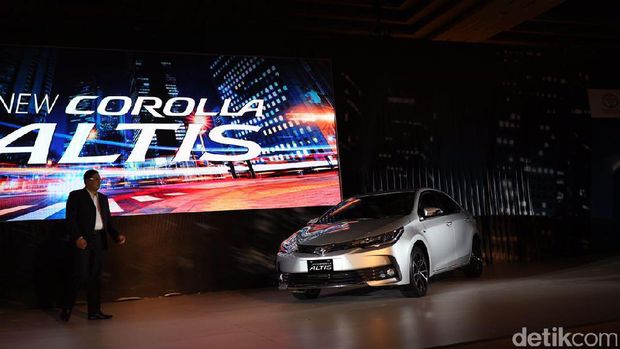Toyota Luncurkan 2 Mobil Sekaligus, Venturer dan Corolla