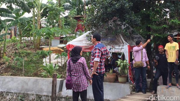 Ahok Tinjau RPTRA Pondok Bambu yang Justru Menyebabkan Banjir