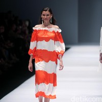 Koleksi JII by Gloria Agatha di Jakarta Fashion Week 2017. Senayan City. Jakarta. [Foto: Mohammad Abduh/Wolipop]