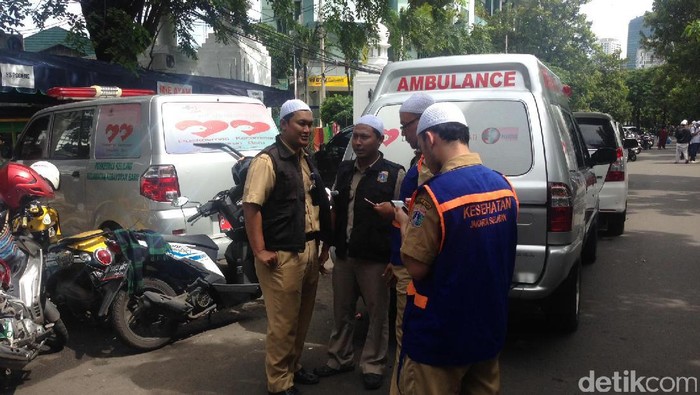 Demo FPI, Dokter dan Ambulans Siaga di Masjid Al-Azhar