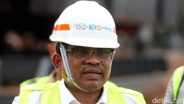Aksi Fenomenal Sumarsono: MRT Jangkrik hingga Rombak SKPD Aksi Fenomenal Sumarsono: MRT Jangkrik hingga Rombak SKPD