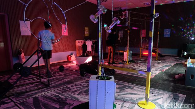 Lihat Pameran Seni Sambil Berolahraga di Jalan Aliwal Singapura