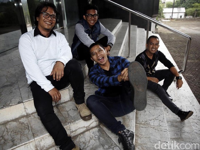 The Rain Buka Kuping Ikuti Arus Millennial