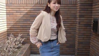 Aku tak percaya bisa-bisanya Anda masih terlihat masih begitu muda. Aku masih berusia 24 tahun dan Anda tampak lebih muda daru saya. Sungguh cantik, tulis seorang netizen. Foto: Instagram