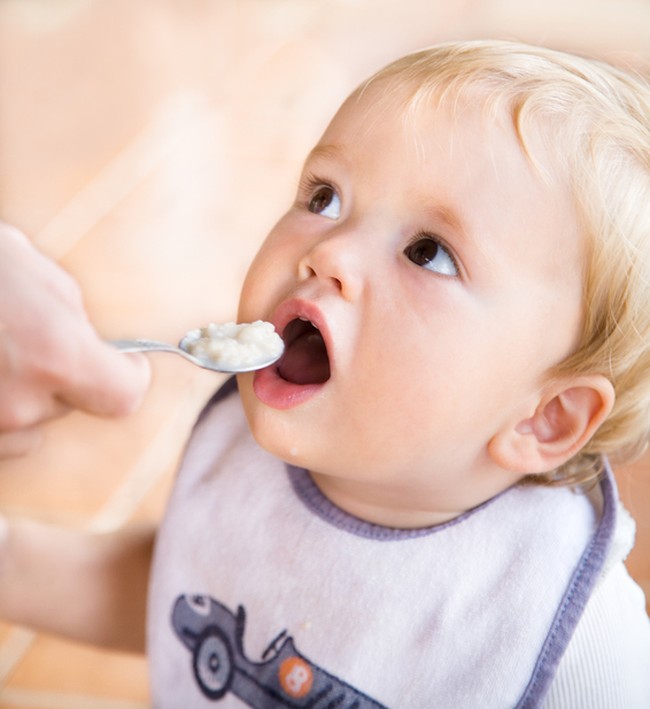 Ini 5 Panduan Pemberian Makanan Anak Hingga Usia 1 Tahun Ini 5 Panduan Pemberian Makanan Anak Hingga Usia 1 Tahun