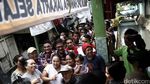 Blusukan di Gang Sempit, Djarot Cek Kali