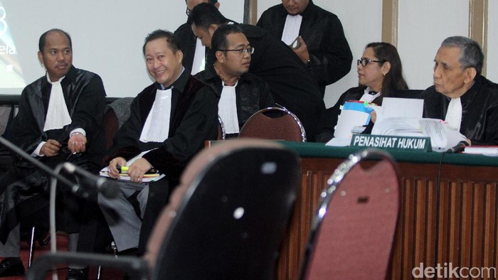 Novel Bamukmin Merasa Diteror, Ini Tanggapan Tim Kuasa Hukum Ahok