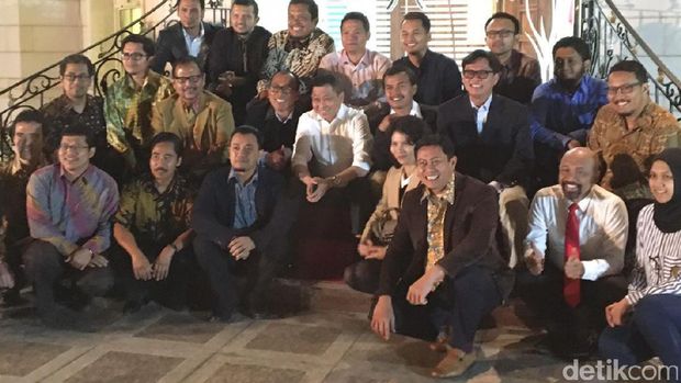 Temui WNI, Jonan Ditanya Soal Nuklir Hingga Tugas dari Jokowi