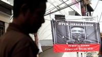 Spanduk itu bertuliskan Penjarakan Ahok, Penista Agama = Pemecah Belah NKRI.