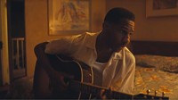 Permainan sisi humanis disampaikan dengan baik oleh Miles Jay pada lagu River milik Leon Bridges. Berbagai emosi terlihat jelas dalam alunan musik bergaya gospel tersebut. (Dok. Youtube/@LeonBridgesVEVO)
