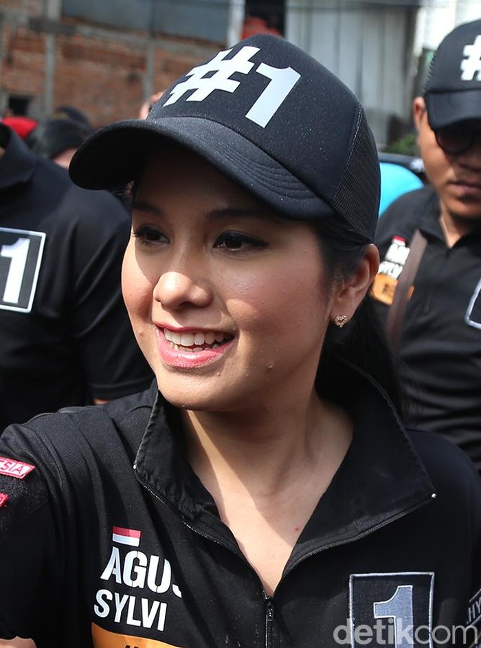Hadiri Maulid Nabi, Annisa Pohan Minta Doa Restu untuk Agus-Sylvi