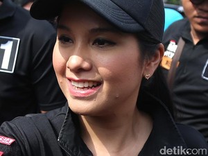 Cerita Annisa Pohan Cemas karena Sempat Batuk Usai Foto dengan Bupati Karawang