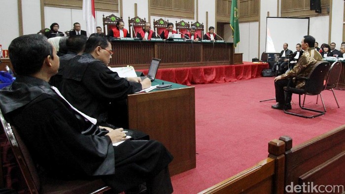 Usai Dengar Keterangan 2 Saksi Polisi, Sidang Ahok Ditutup