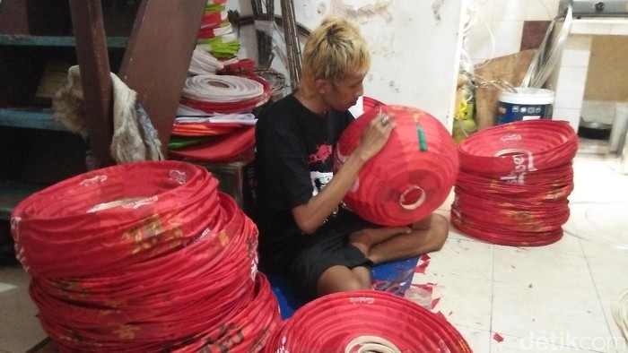 Lampion Made in Malang Sudah Terbang Hingga ke Eropa