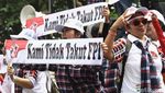 Perang Spanduk Massa Pro vs Kontra Ahok
