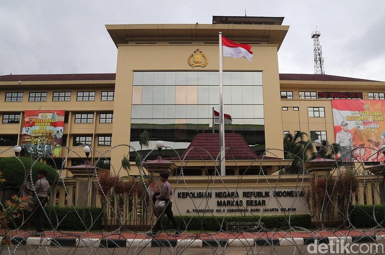 Polri: Kapolres Kampar Diduga Langgar Disiplin dan Kode Etik Polri: Kapolres Kampar Diduga Langgar Disiplin dan Kode Etik