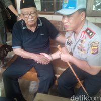Kapolda Jabar Kunjungi Mang Ihin Bicara Soal Keamanan Jabar