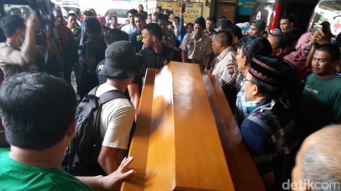 Jasad Rafika yang Dibunuh di Gowa Diambil Keluarganya