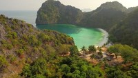 Kepulauan Mergui ada di kawasan Tanintharyi, dekat ujung selatan Myanmar. Mergui terdiri dari sekitar 800 pulau, masih asri dan belum banyak yang mengunjunginya. CNN Travel, pun menuliskan Kepulauan Mergui sebagai salah satu surga terakhir di Bumi (CNN)