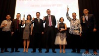 Gyproc memberikan apresiasi berupa penghargaan kepada para distributor yang setia, pantang menyerah, dan terus bersemangat dalam memasarkan produk.