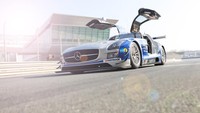 Ban Hankook memberikan pelayanan terbaik bagi seluruh tim, sekitar 50 kru diturunkan untuk membantu berlangsungnya acara yang berlokasi di Dubai Autodome.