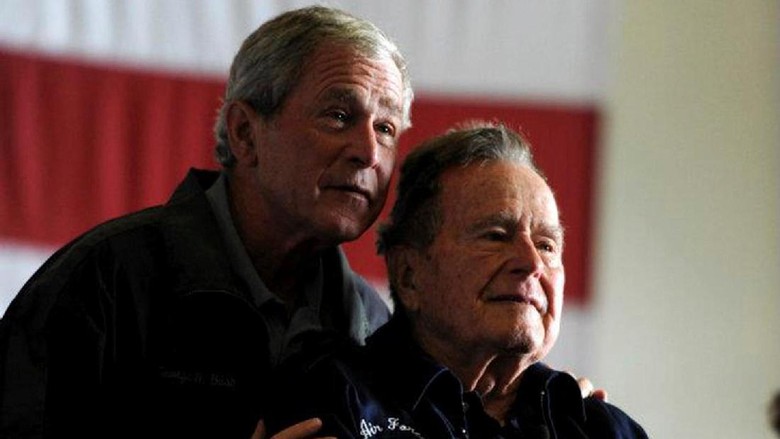Bush Senior Meninggal Dunia pada Usia 94 Tahun Bush Senior Meninggal Dunia pada Usia 94 Tahun