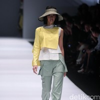 Koleksi Danjyo Hiyoji mengangkat tema The Urbanist di jakarta Fashion Week 2017. Senayan City. Jakarta. [Foto: Mohammad Abduh/Wolipop]
