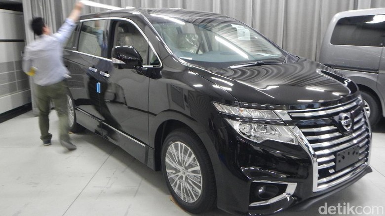 Nissan Elgrand Foto: detikcom Nissan Elgrand Foto: detikcom