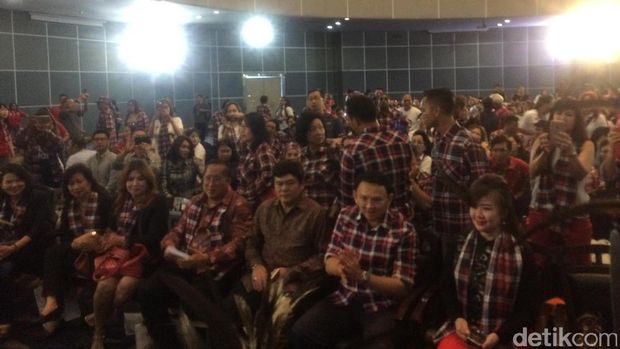 Ahok hadiri bedah buku 'Kenapa Harus Percaya Ahok'