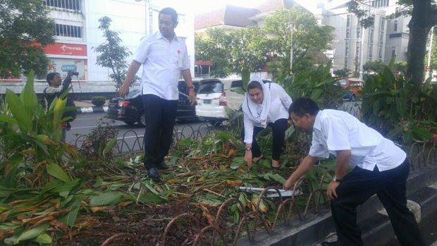  Begini Rupa Taman di Jalan Pahlawan yang Rusak 