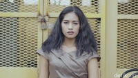 Kini ia hadir dengan single bertajuk Bukan Lelaki.