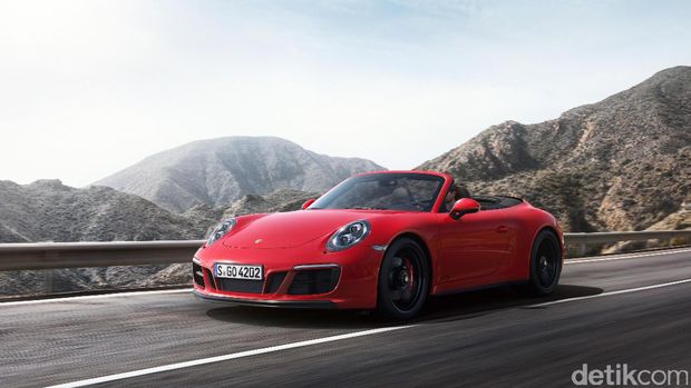 Porsche 911 Carrera GTS