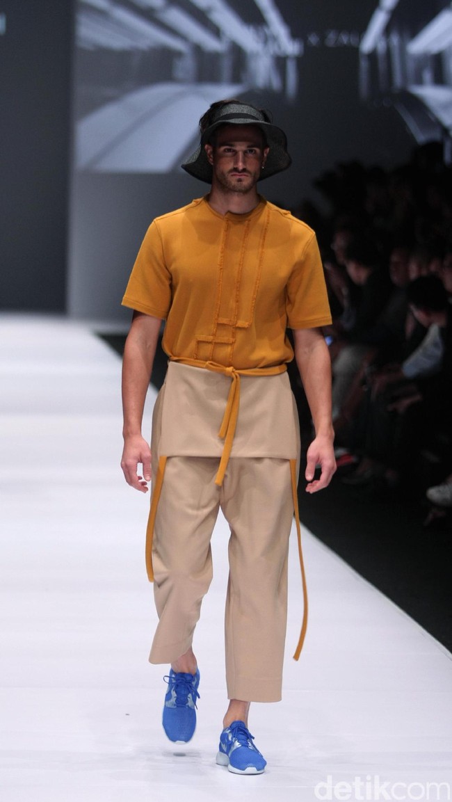 Koleksi Danjyo Hiyoji mengangkat tema The Urbanist di jakarta Fashion Week 2017. Senayan City. Jakarta. [Foto: Mohammad Abduh/Wolipop]