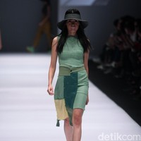 Koleksi Danjyo Hiyoji mengangkat tema The Urbanist di jakarta Fashion Week 2017. Senayan City. Jakarta. [Foto: Mohammad Abduh/Wolipop]