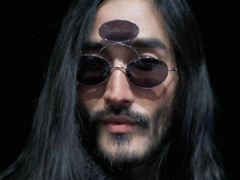  7 Tren Fashion Eksentrik untuk Pria dari Panggung Mode Dunia