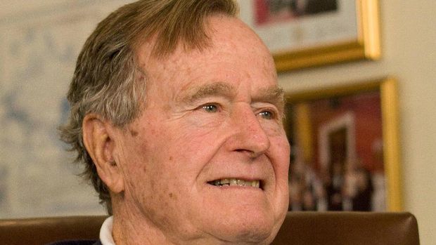George HW Bush dalam foto tahun 2012
