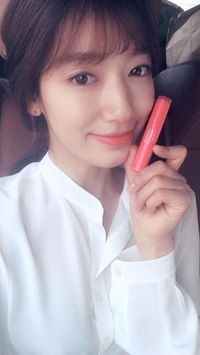 5 Lipstik Ini Laku Keras Pasca Dipakai Artis di Drama Korea