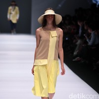 Koleksi Danjyo Hiyoji mengangkat tema The Urbanist di jakarta Fashion Week 2017. Senayan City. Jakarta. [Foto: Mohammad Abduh/Wolipop]