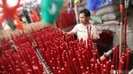 Jelang Imlek, Perajin Dupa Tingkatkan Produksi