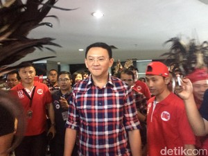 Demi Penggemarnya di Tangsel, Kemarin Ahok Batalkan Blusukan