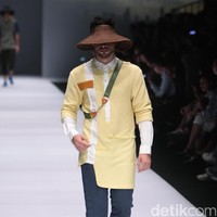 Koleksi Danjyo Hiyoji mengangkat tema The Urbanist di jakarta Fashion Week 2017. Senayan City. Jakarta. [Foto: Mohammad Abduh/Wolipop]