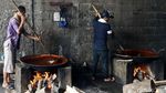 Jelang Imlek, Permintaan Dodol & Kue Ranjang Meningkat