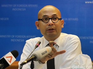 Kemlu: Kita Kerja Sama dengan Saudi untuk Logistik Raja Salman
