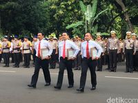 Kapolri Beri Penghargaan 87 Polisi yang Ungkap Perampokan Pulomas