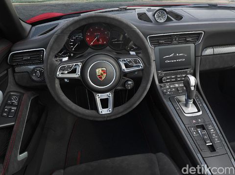 Porsche 911 GTS Terbaru Tampil Lebih Sporty
