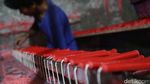 Produksi Lilin Jelang Imlek Meningkat Tajam