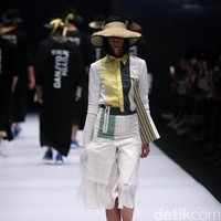 Koleksi Danjyo Hiyoji mengangkat tema The Urbanist di jakarta Fashion Week 2017. Senayan City. Jakarta. [Foto: Mohammad Abduh/Wolipop]