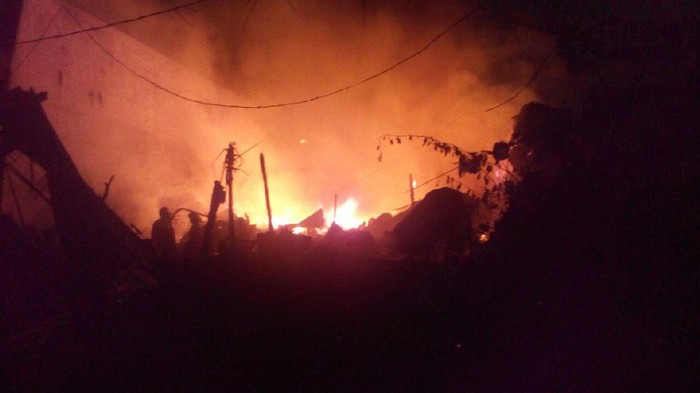 Tak Hanya Lapak, Kebakaran di Kebon Jeruk Juga Hanguskan 6 Rumah